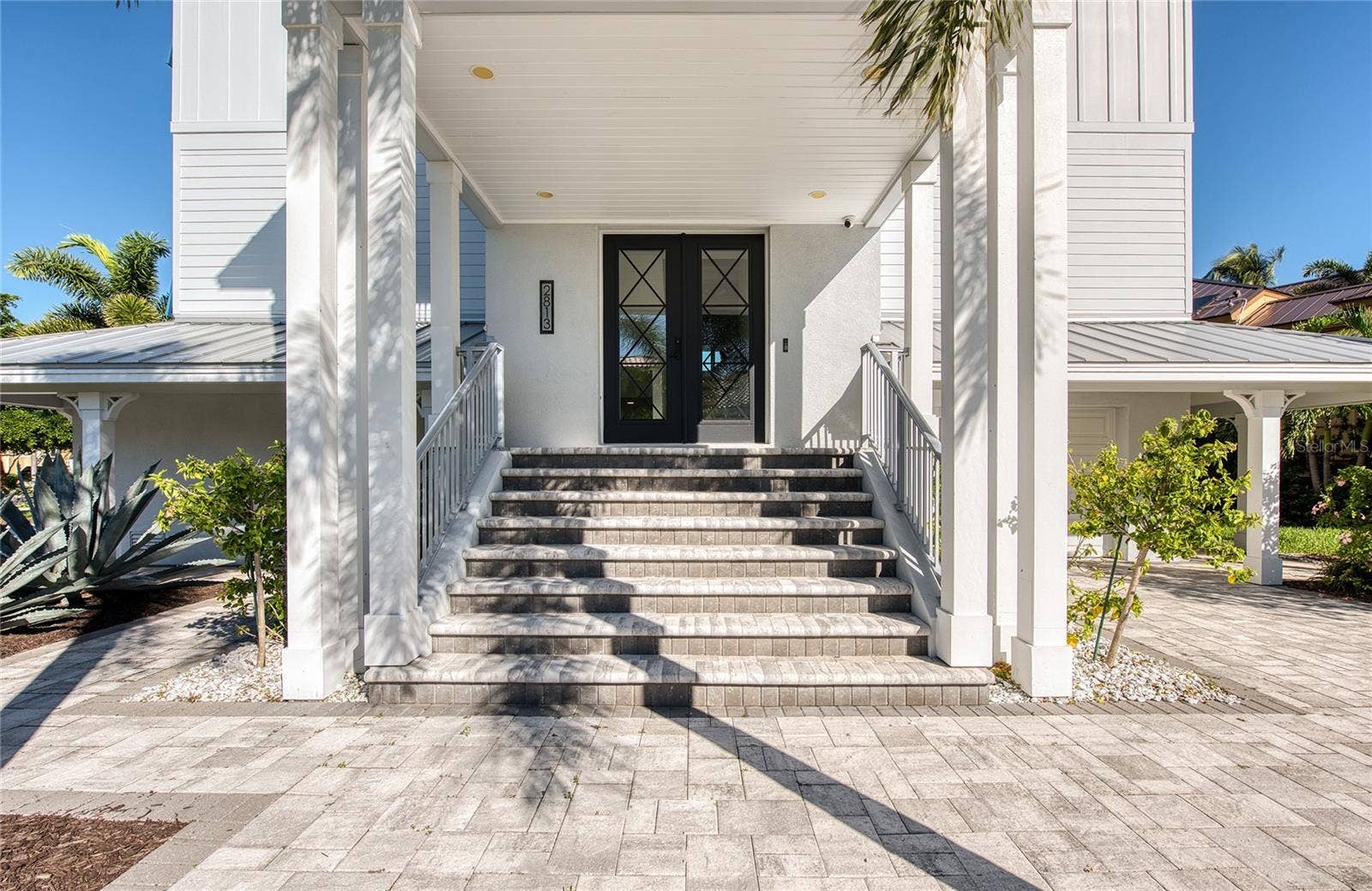 2813 KIPPS COLONY DRIVE S, Gulfport, FL 33707 2813 KIPPS COLONY DRIVE S, Gulfport, FL 33707
