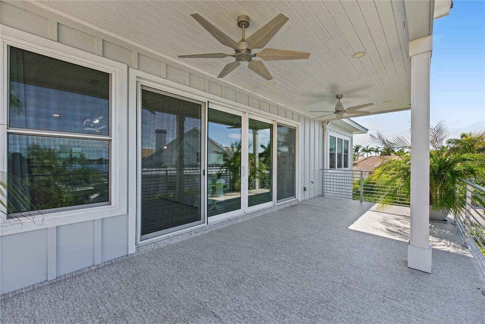 2813 KIPPS COLONY DRIVE S, Gulfport, FL 33707 2813 KIPPS COLONY DRIVE S, Gulfport, FL 33707