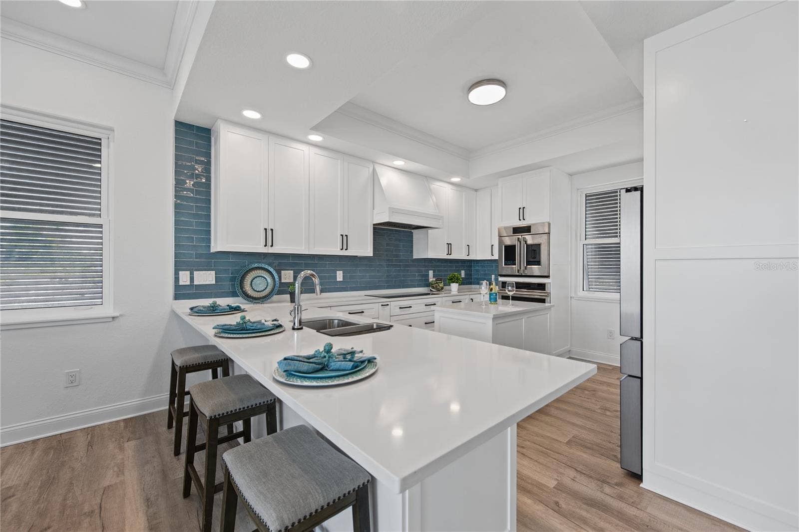 2813 KIPPS COLONY DRIVE S, Gulfport, FL 33707 2813 KIPPS COLONY DRIVE S, Gulfport, FL 33707