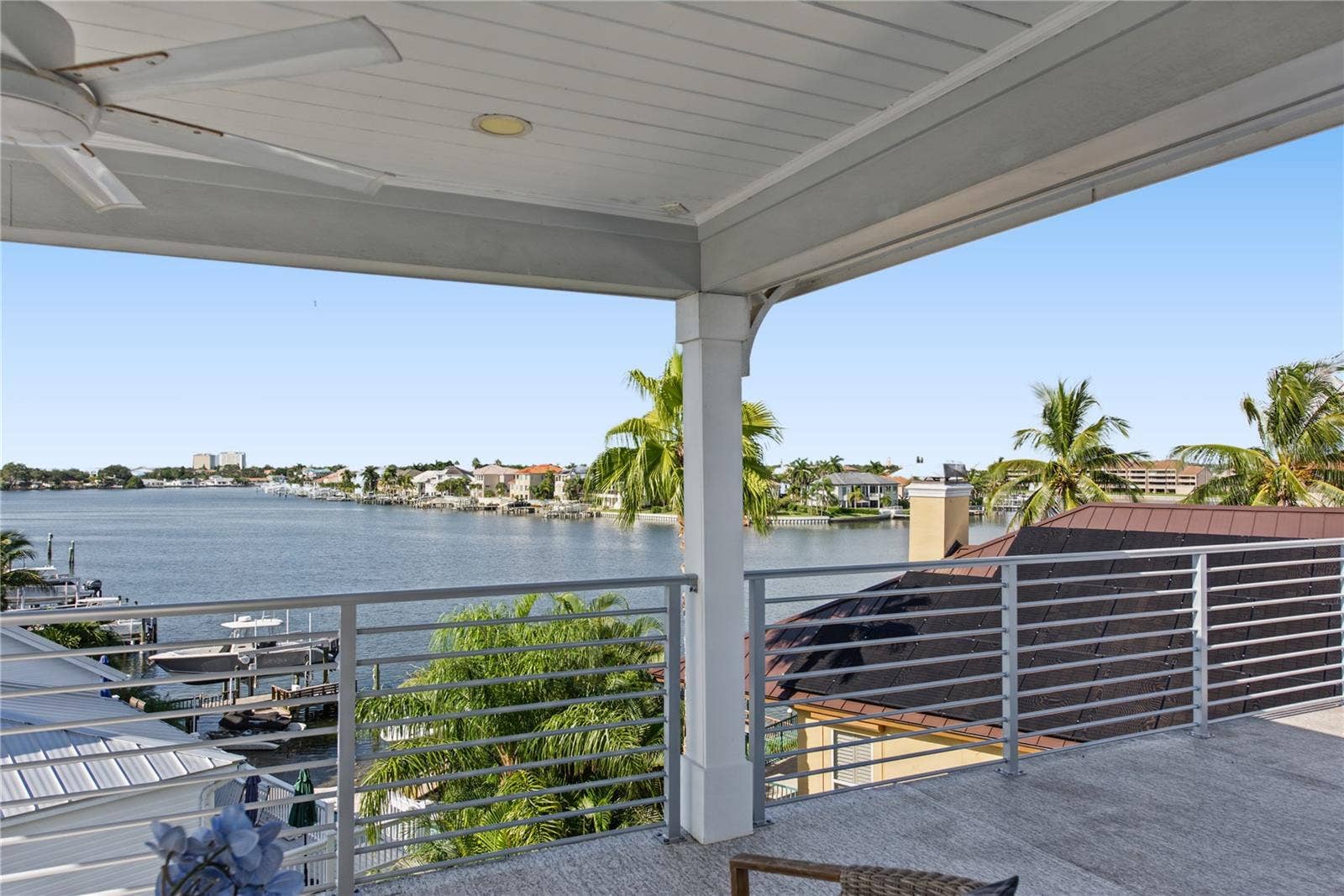 2813 KIPPS COLONY DRIVE S, Gulfport, FL 33707 2813 KIPPS COLONY DRIVE S, Gulfport, FL 33707
