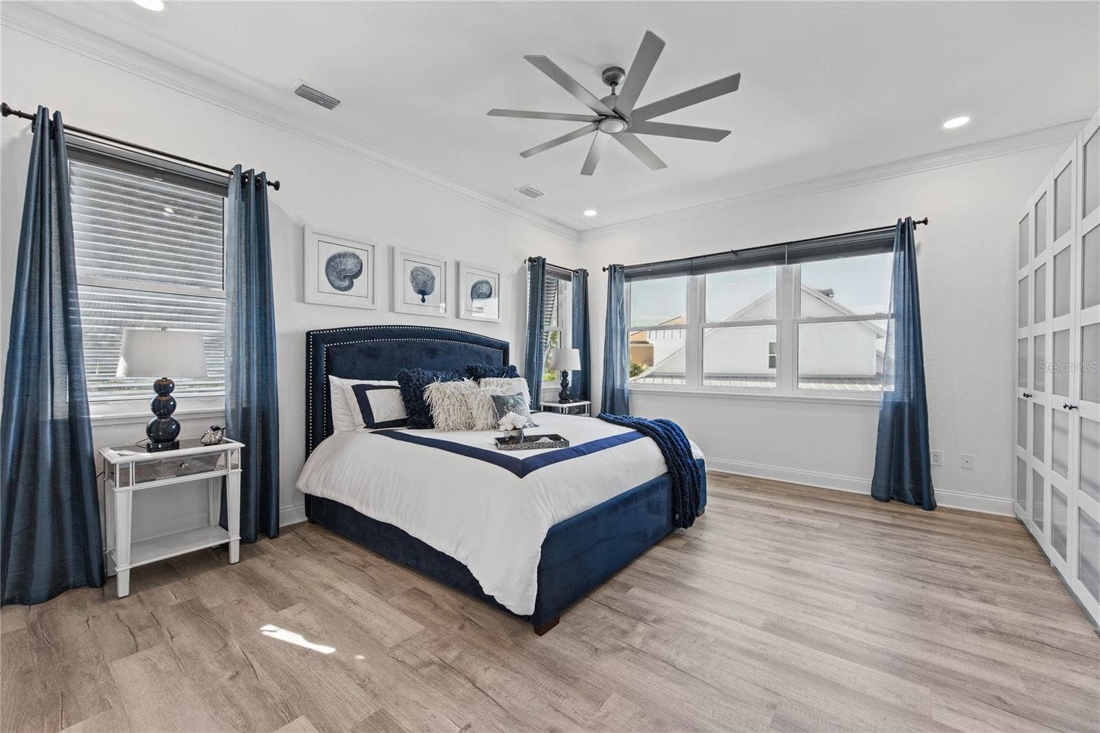 2813 KIPPS COLONY DRIVE S, Gulfport, FL 33707 2813 KIPPS COLONY DRIVE S, Gulfport, FL 33707