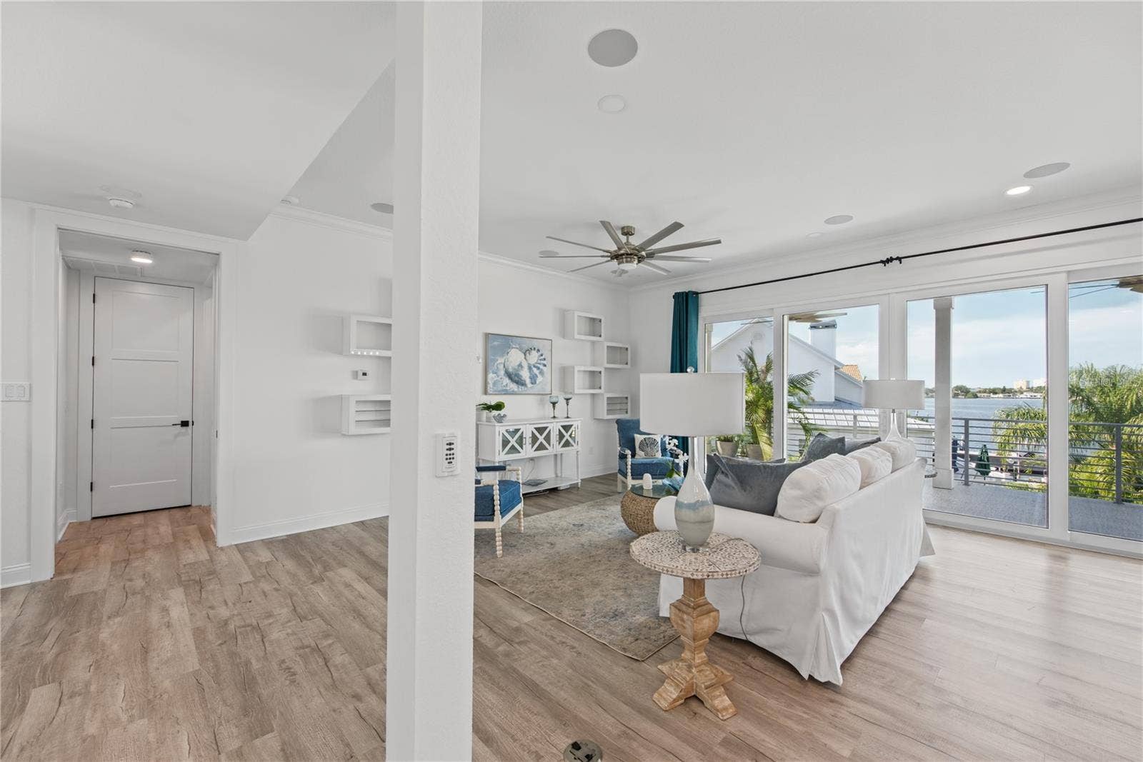 2813 KIPPS COLONY DRIVE S, Gulfport, FL 33707 2813 KIPPS COLONY DRIVE S, Gulfport, FL 33707