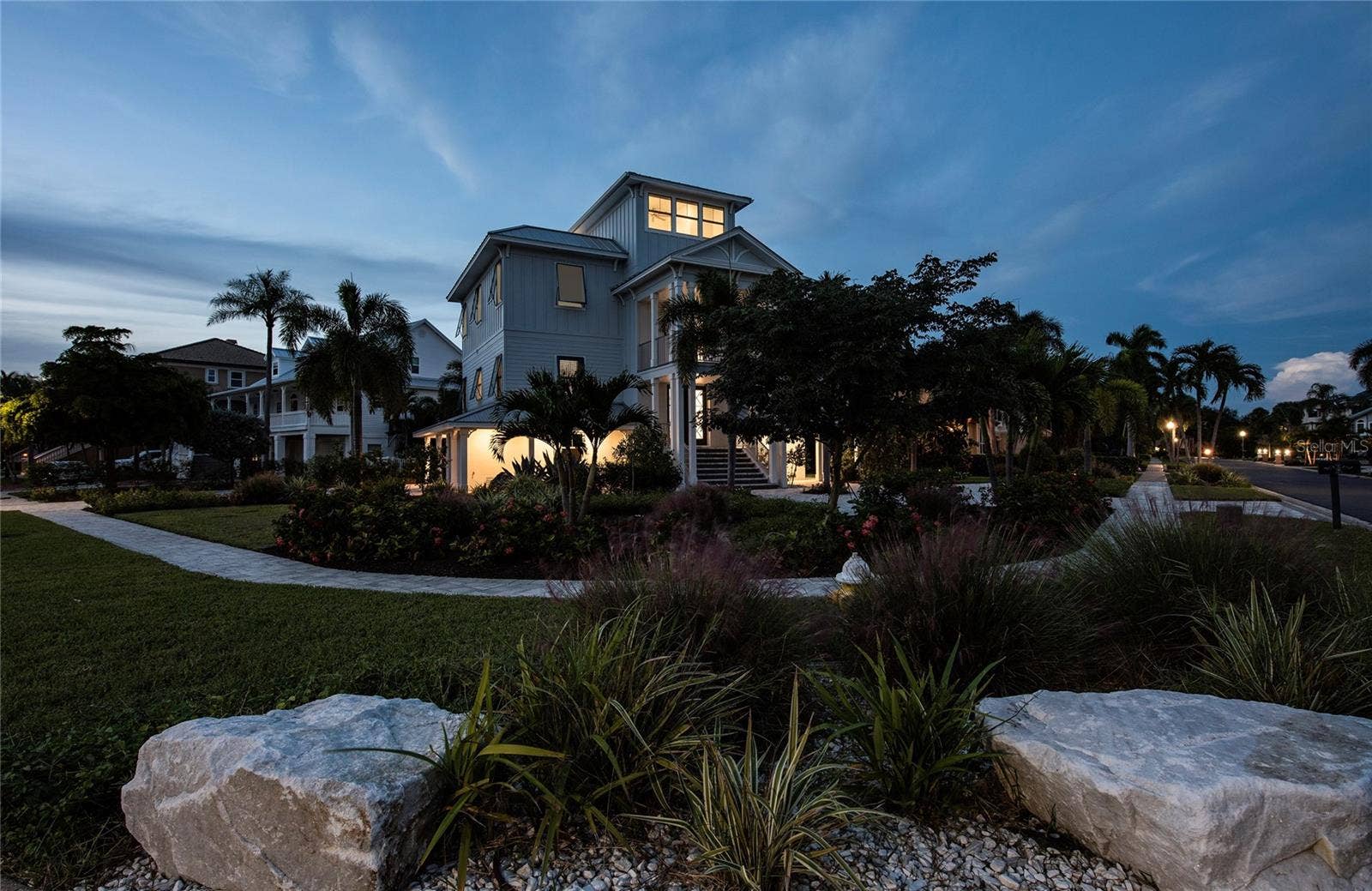 2813 KIPPS COLONY DRIVE S, Gulfport, FL 33707 2813 KIPPS COLONY DRIVE S, Gulfport, FL 33707