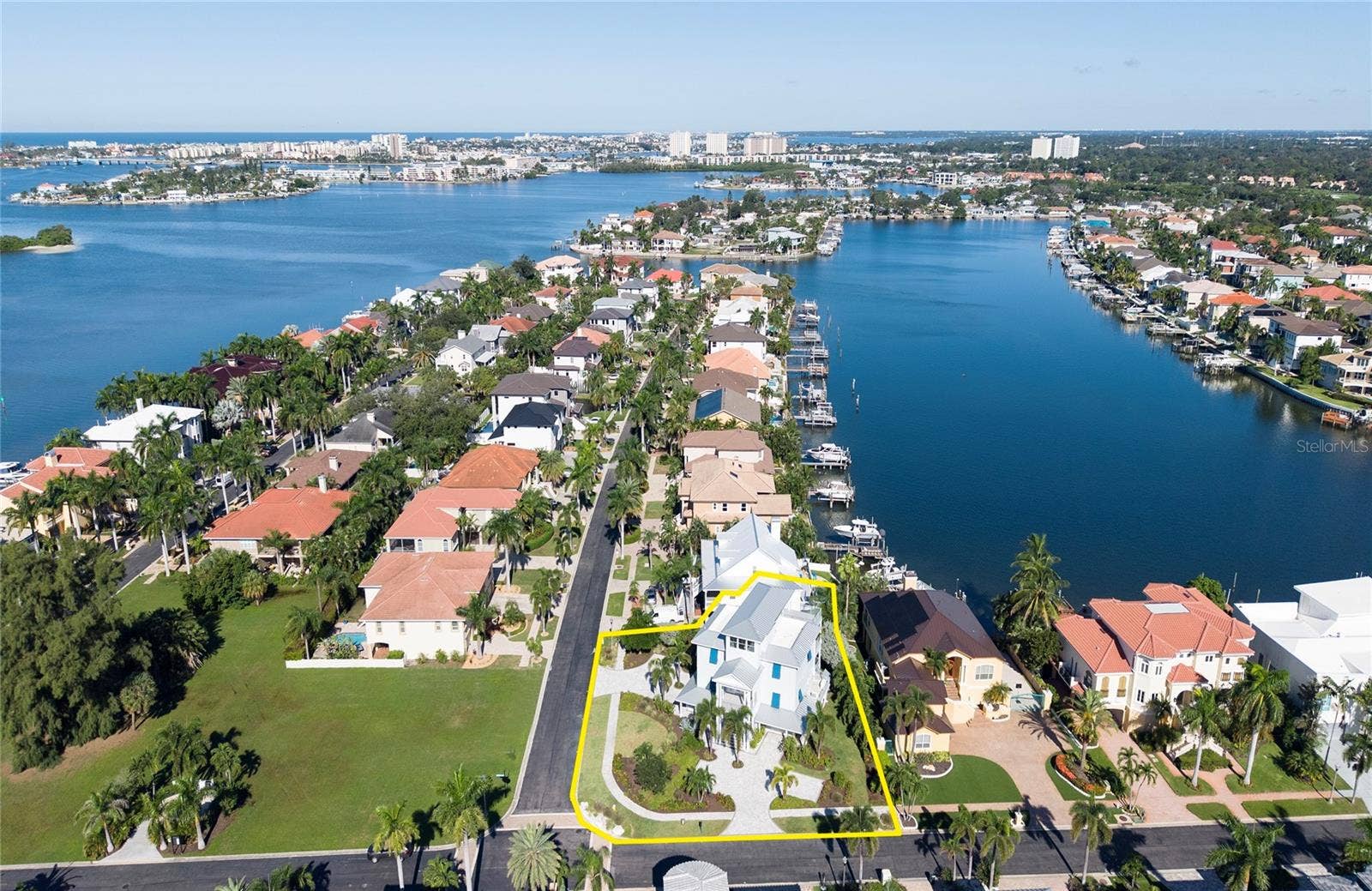 2813 KIPPS COLONY DRIVE S, Gulfport, FL 33707 2813 KIPPS COLONY DRIVE S, Gulfport, FL 33707