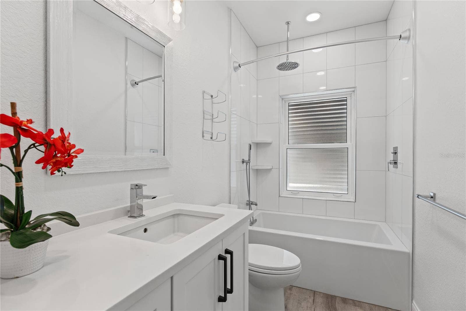 2813 KIPPS COLONY DRIVE S, Gulfport, FL 33707 2813 KIPPS COLONY DRIVE S, Gulfport, FL 33707