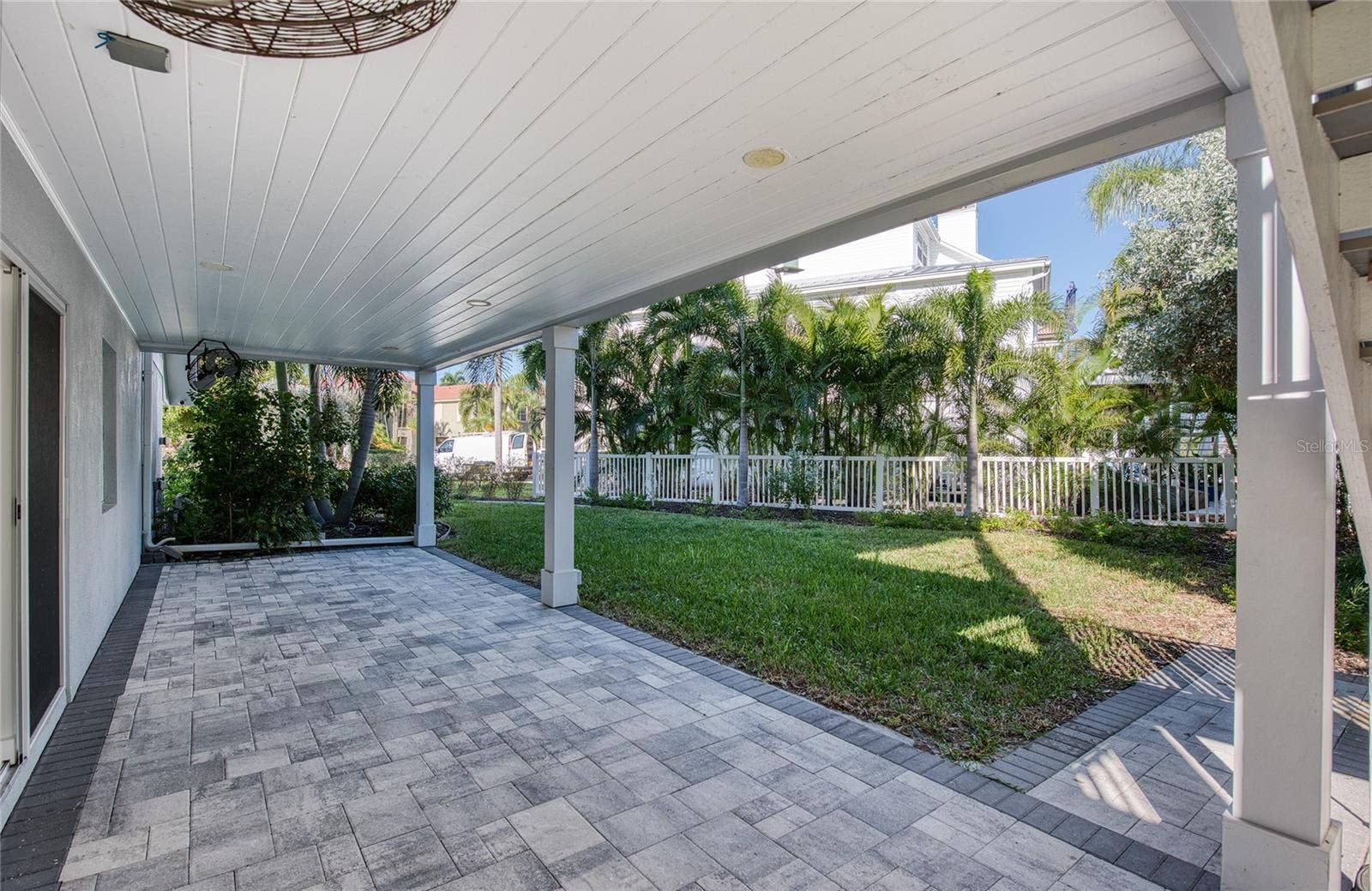 2813 KIPPS COLONY DRIVE S, Gulfport, FL 33707 2813 KIPPS COLONY DRIVE S, Gulfport, FL 33707