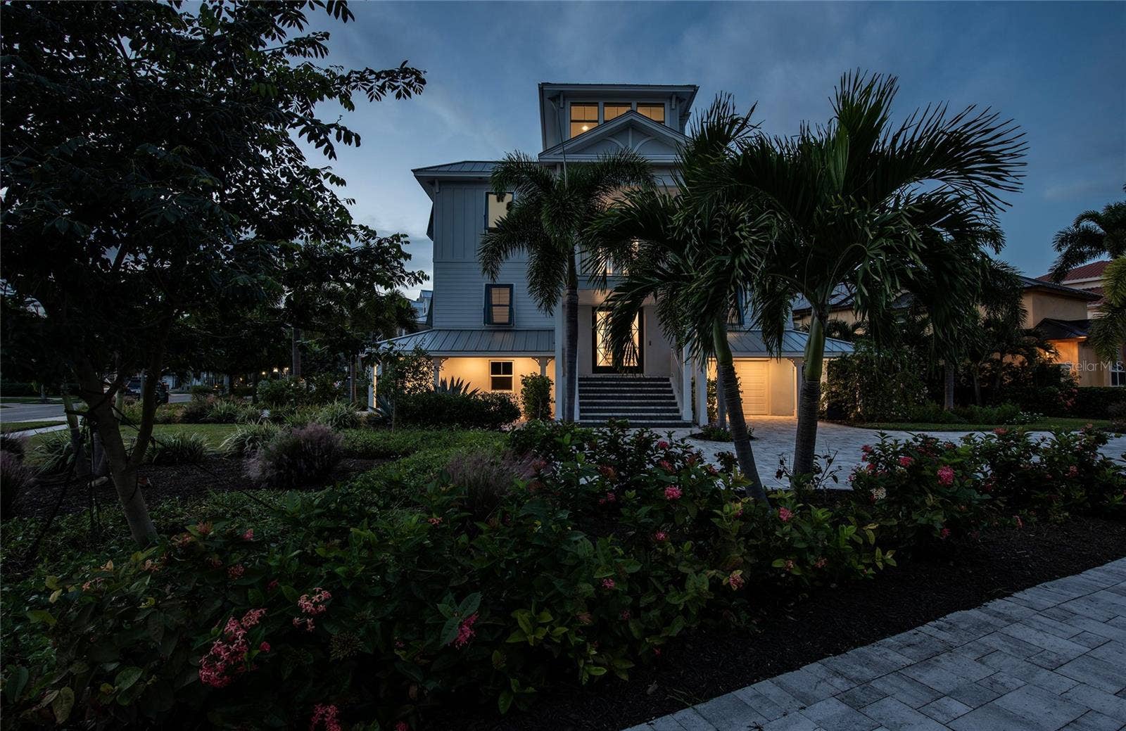 2813 KIPPS COLONY DRIVE S, Gulfport, FL 33707 2813 KIPPS COLONY DRIVE S, Gulfport, FL 33707