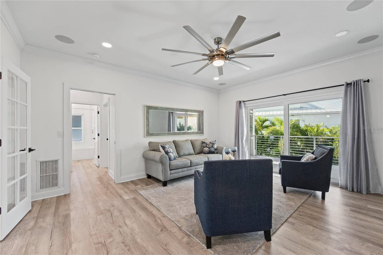 2813 KIPPS COLONY DRIVE S, Gulfport, FL 33707 2813 KIPPS COLONY DRIVE S, Gulfport, FL 33707
