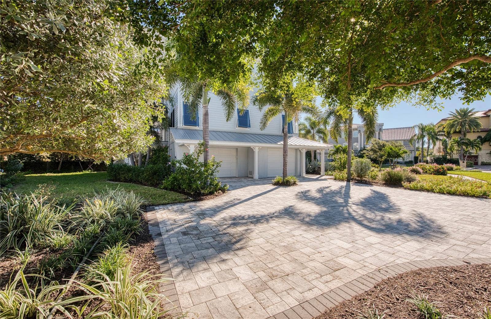 2813 KIPPS COLONY DRIVE S, Gulfport, FL 33707 2813 KIPPS COLONY DRIVE S, Gulfport, FL 33707