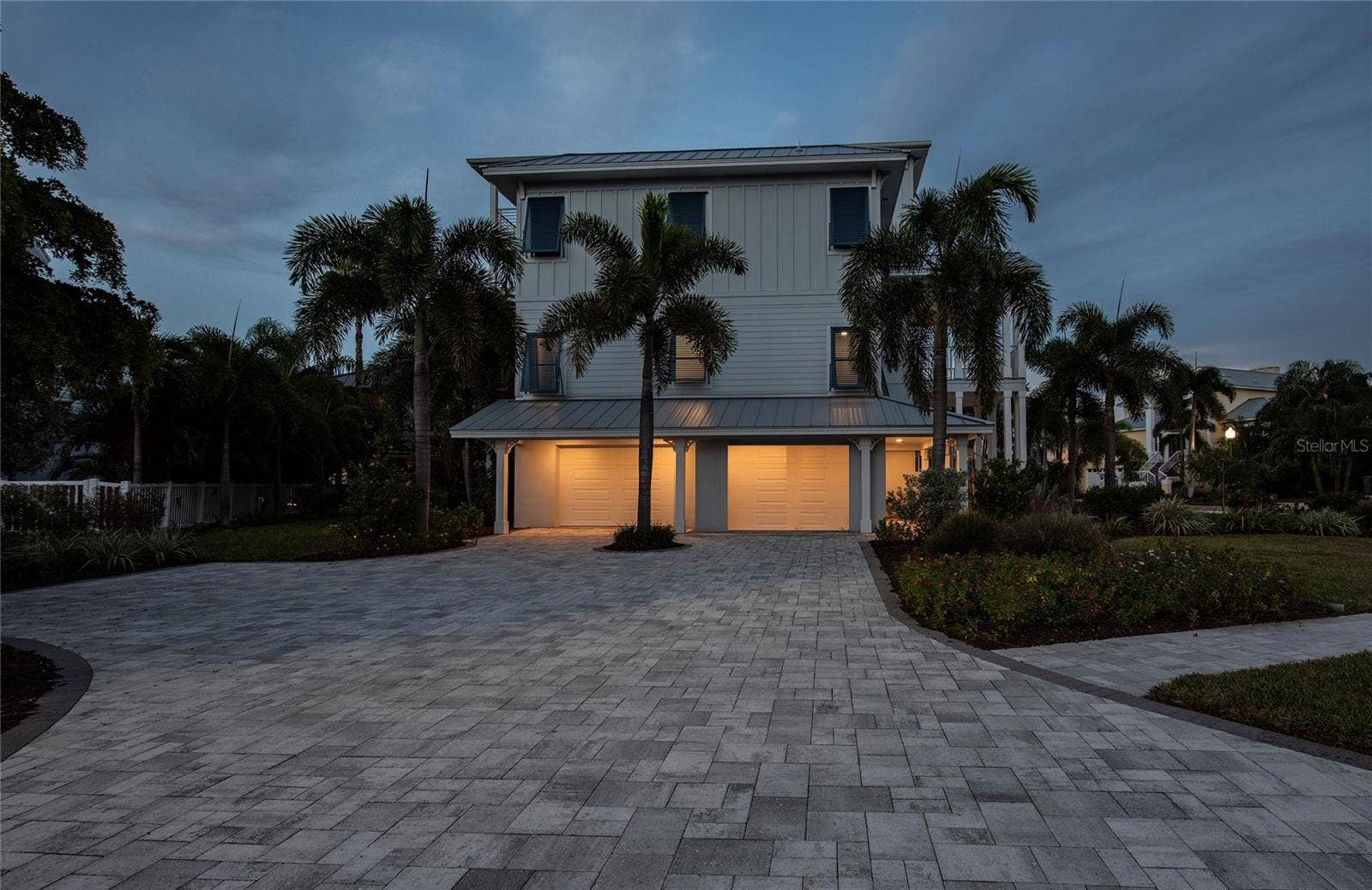 2813 KIPPS COLONY DRIVE S, Gulfport, FL 33707 2813 KIPPS COLONY DRIVE S, Gulfport, FL 33707