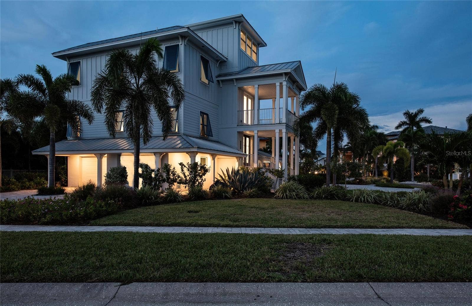 2813 KIPPS COLONY DRIVE S, Gulfport, FL 33707 2813 KIPPS COLONY DRIVE S, Gulfport, FL 33707
