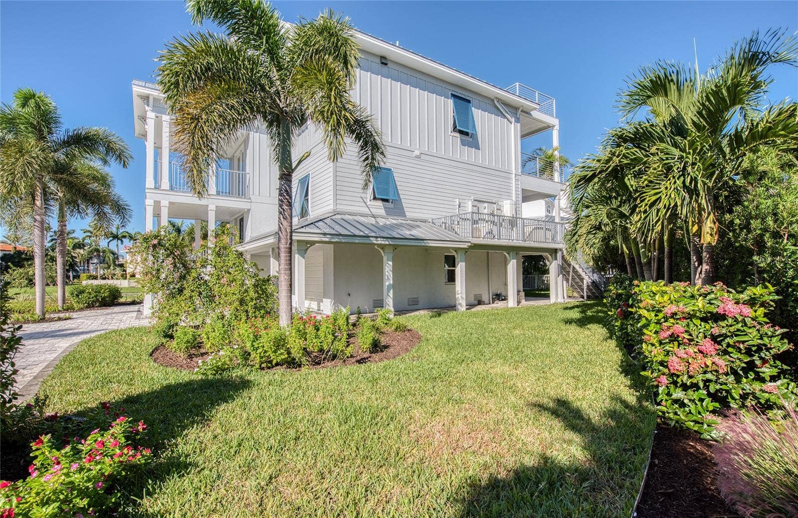 2813 KIPPS COLONY DRIVE S, Gulfport, FL 33707 2813 KIPPS COLONY DRIVE S, Gulfport, FL 33707