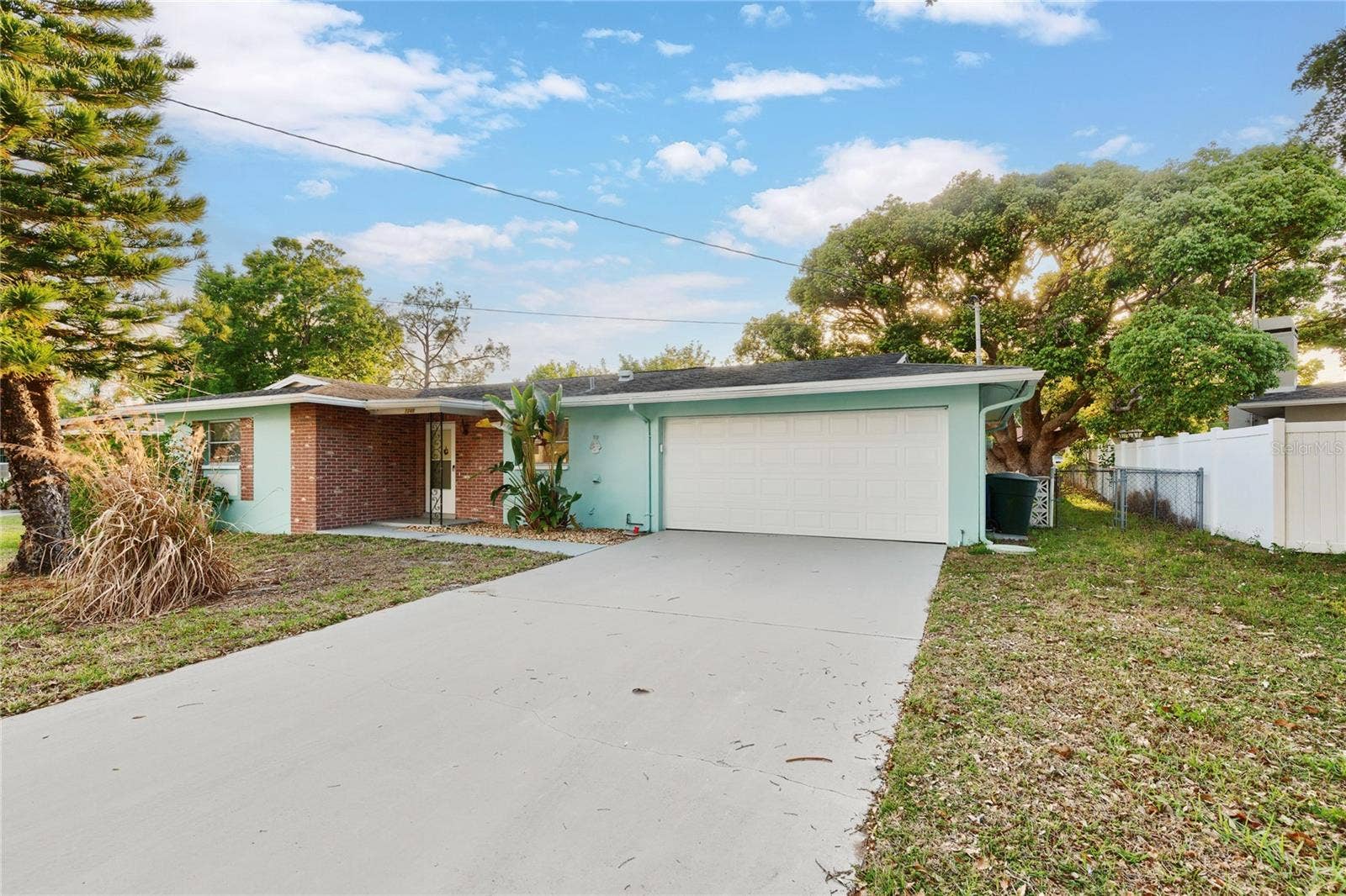 1248 LAZY LAKE ROAD W, Dunedin, FL 34698 1248 LAZY LAKE ROAD W, Dunedin, FL 34698