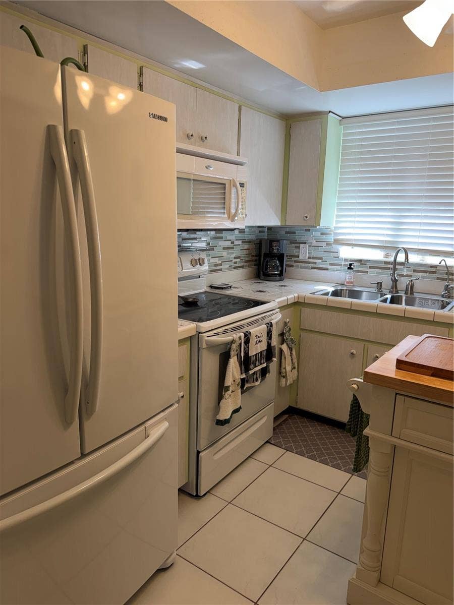 1807 UNIVERSITY PLACE, #151, Sarasota, FL 34235 1807 UNIVERSITY PLACE, #151, Sarasota, FL 34235