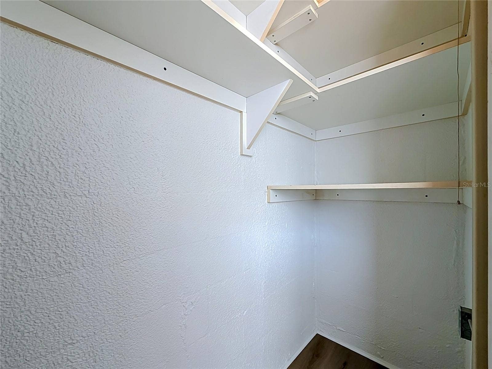 6100 21ST STREET N, #17, St Petersburg, FL 33714 6100 21ST STREET N, #17, St Petersburg, FL 33714