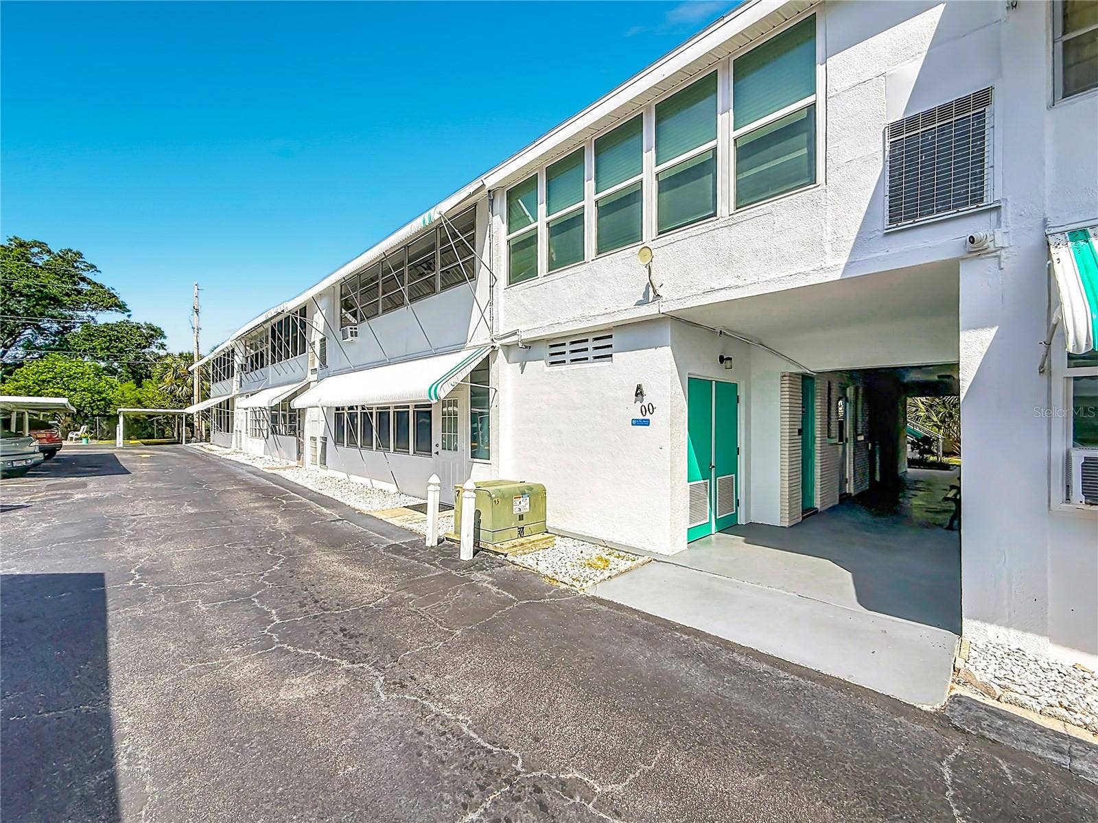 6100 21ST STREET N, #17, St Petersburg, FL 33714 6100 21ST STREET N, #17, St Petersburg, FL 33714