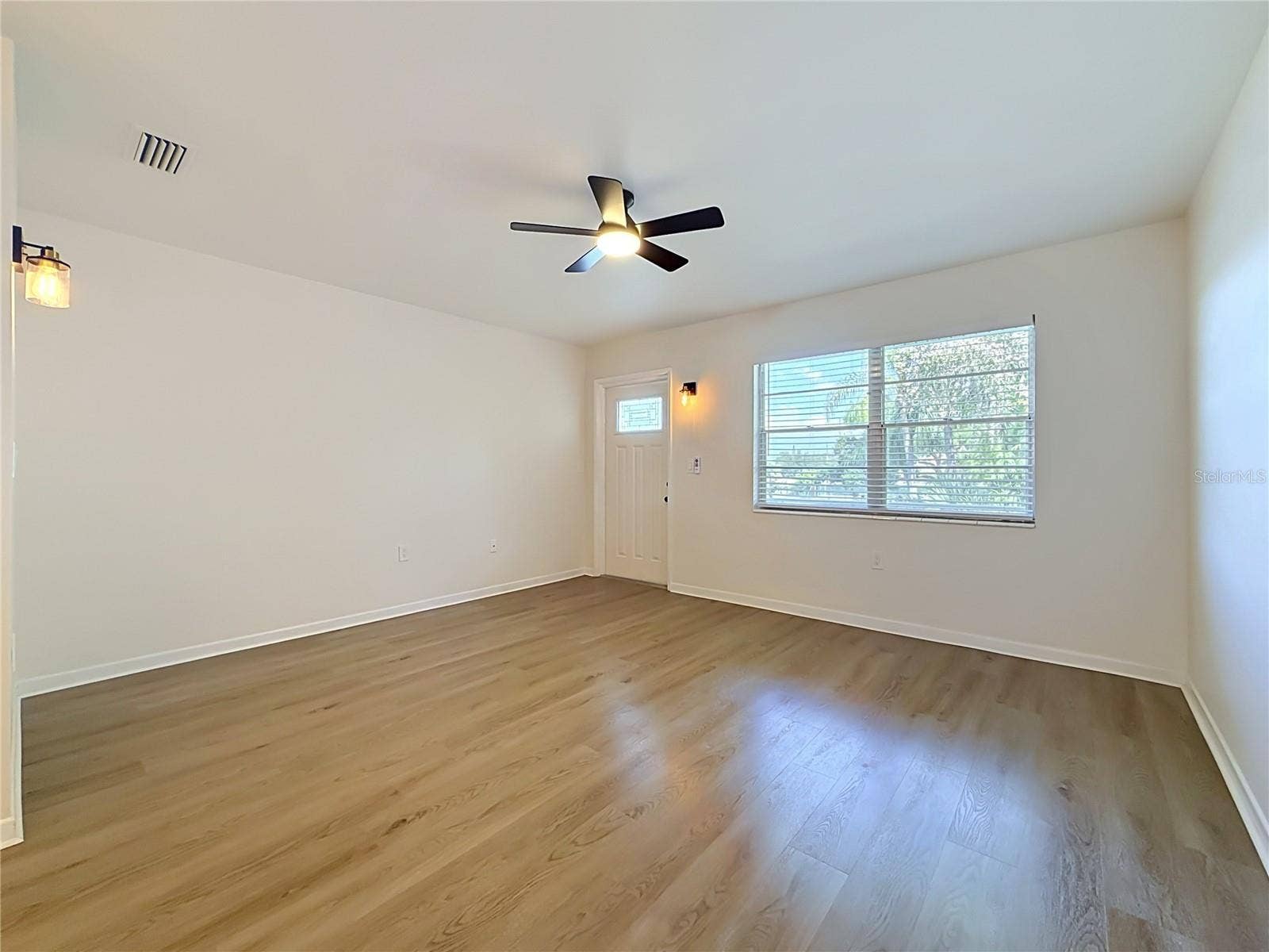 6100 21ST STREET N, #17, St Petersburg, FL 33714 6100 21ST STREET N, #17, St Petersburg, FL 33714