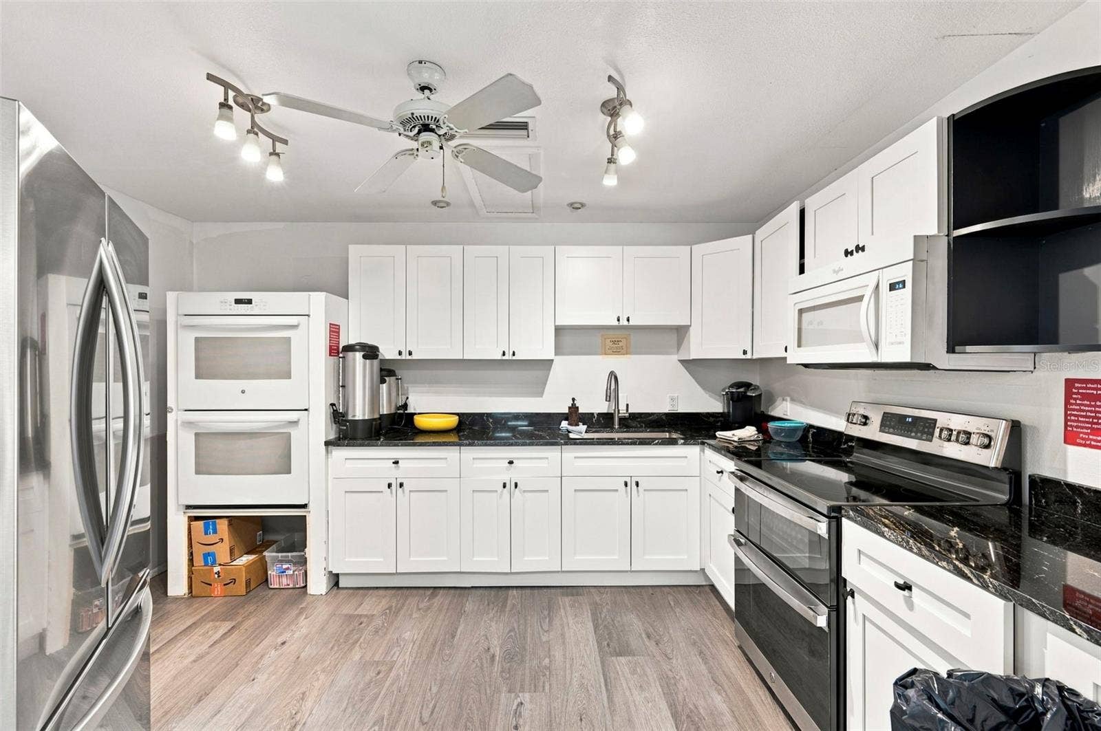 427 BOCA CIEGA POINT BOULEVARD N, St Petersburg, FL 33708 2nd Clubhouse Kitchen