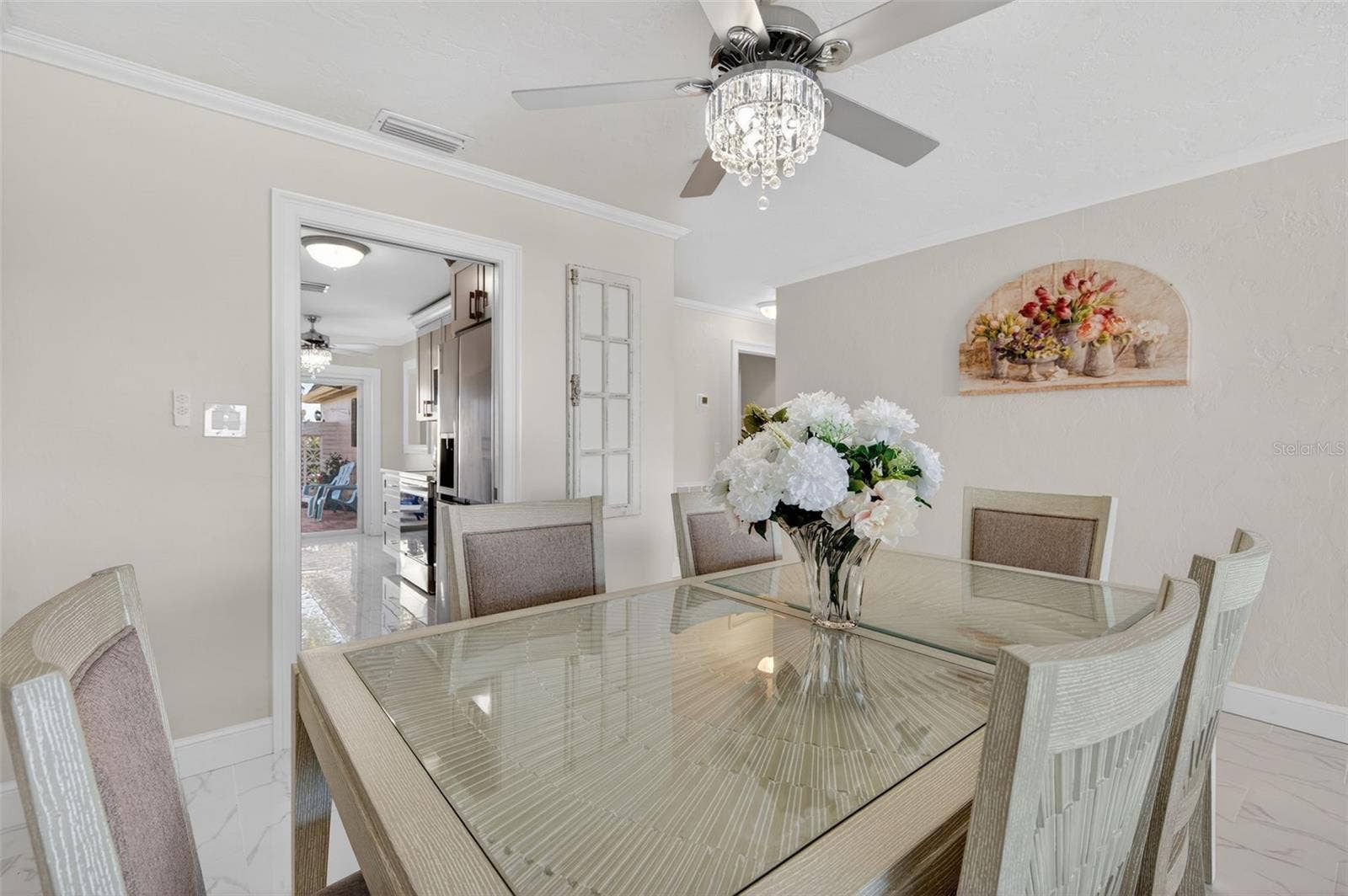 427 BOCA CIEGA POINT BOULEVARD N, St Petersburg, FL 33708 Dining Room off the Kitchen