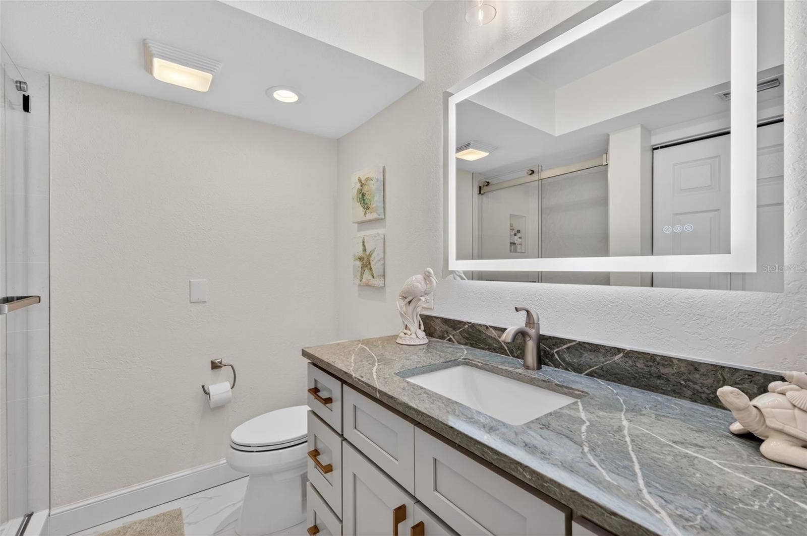 427 BOCA CIEGA POINT BOULEVARD N, St Petersburg, FL 33708 Completely renovated Primary Bathroom