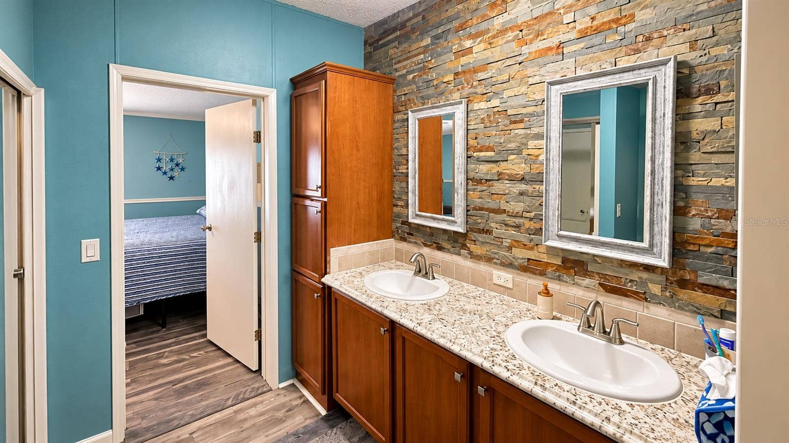 12831 HAWK HILL DRIVE, Thonotosassa, FL 33592