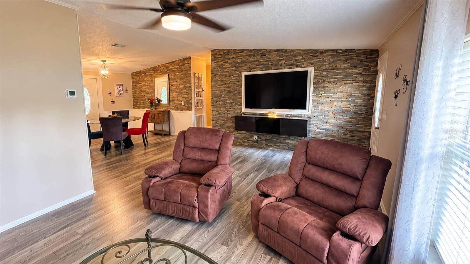 12831 HAWK HILL DRIVE, Thonotosassa, FL 33592