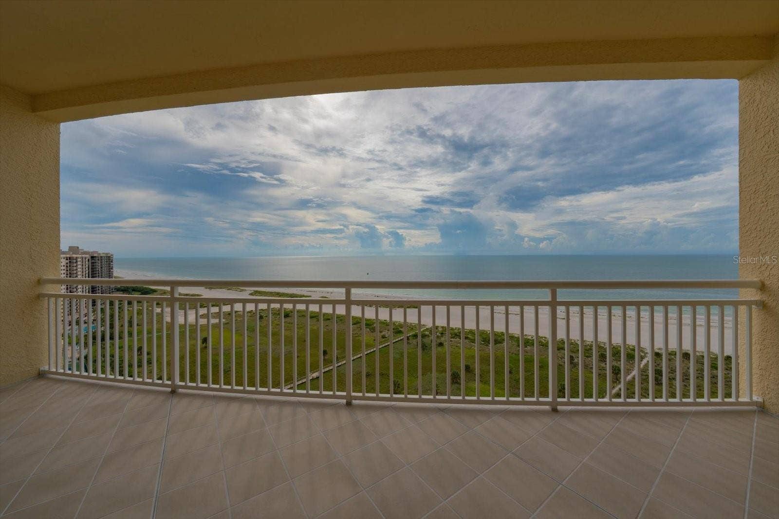 1200 GULF BOULEVARD, #1704, Clearwater, FL 33767 1200 GULF BOULEVARD, #1704, Clearwater, FL 33767
