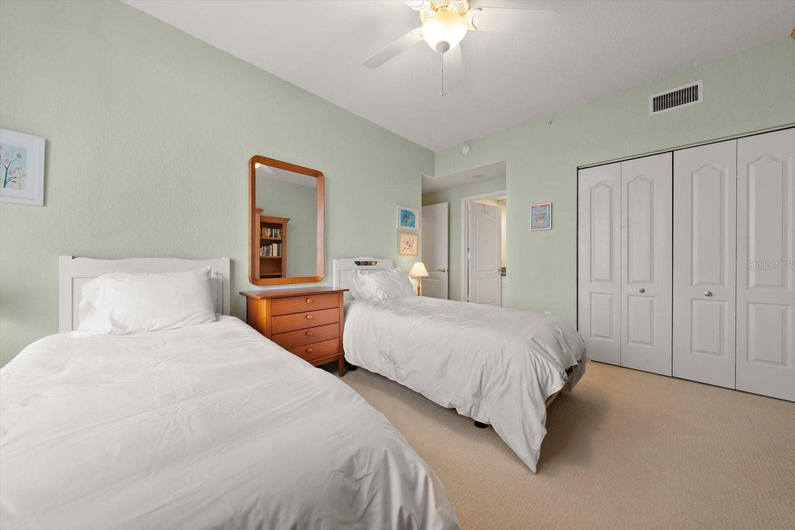 1200 GULF BOULEVARD, #1704, Clearwater, FL 33767 1200 GULF BOULEVARD, #1704, Clearwater, FL 33767