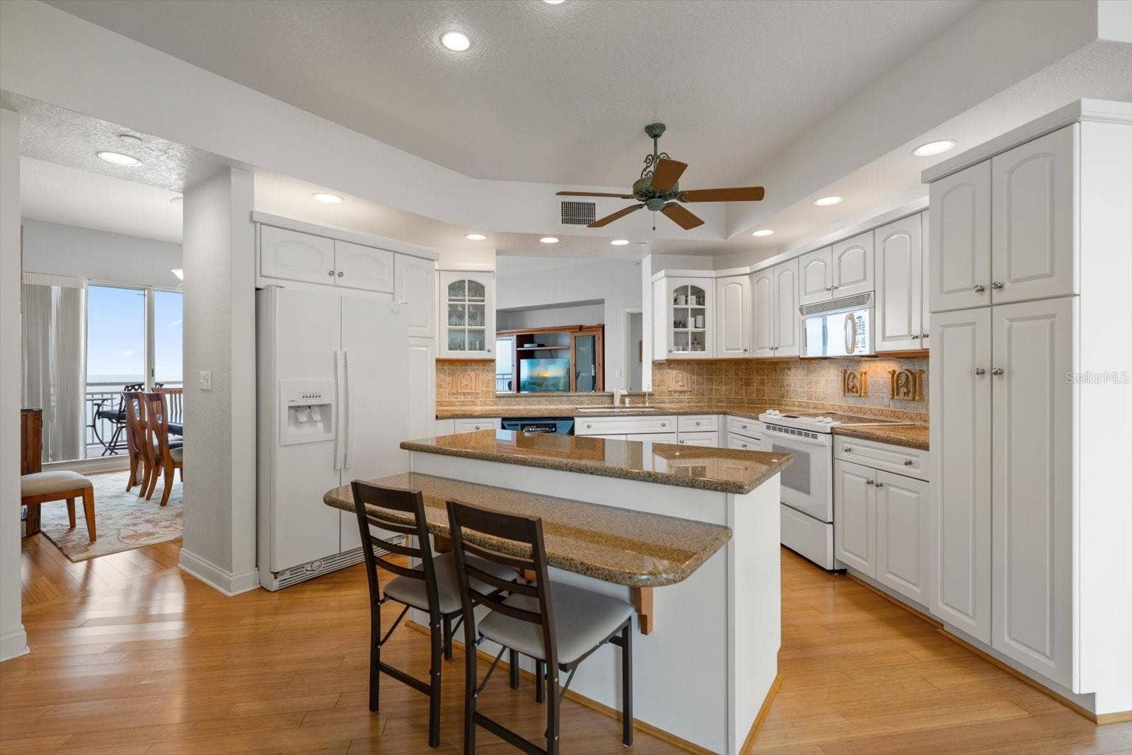 1200 GULF BOULEVARD, #1704, Clearwater, FL 33767 1200 GULF BOULEVARD, #1704, Clearwater, FL 33767