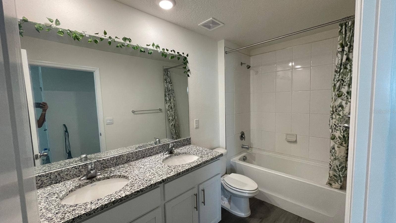 36117 SUNFLOWER HILL DRIVE, Zephyrhills, FL 33541 Bathroom
