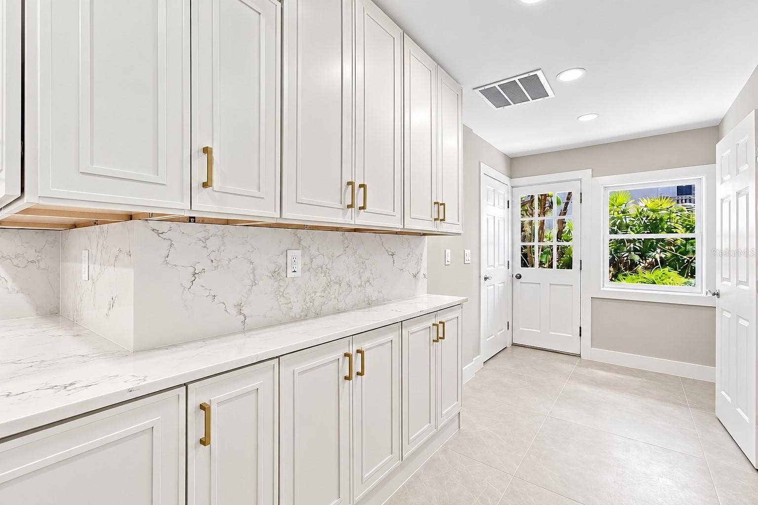 980 BAY ESPLANADE, Clearwater, FL 33767 980 BAY ESPLANADE, Clearwater, FL 33767