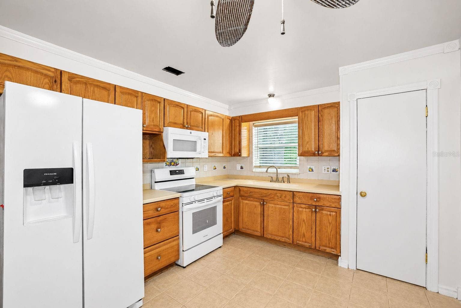 374 3RD STREET NW, #A, Largo, FL 33770 374 3RD STREET NW, #A, Largo, FL 33770