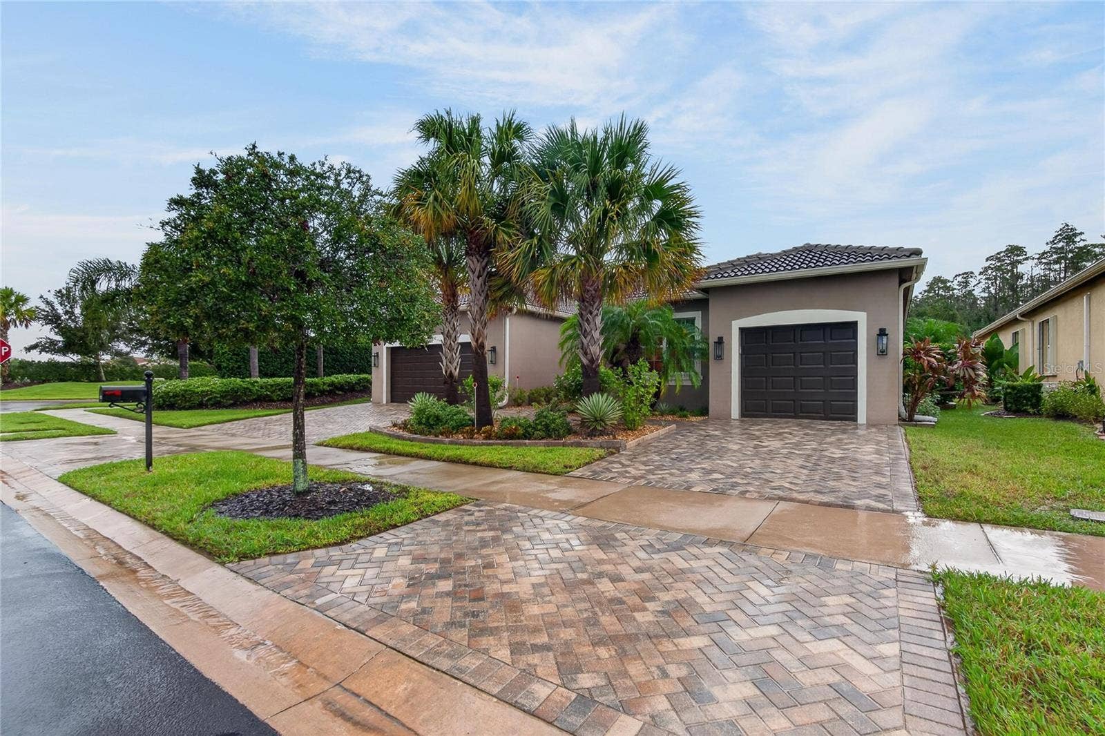 Upgraded Driveway Pavers & 3rd Car Garage