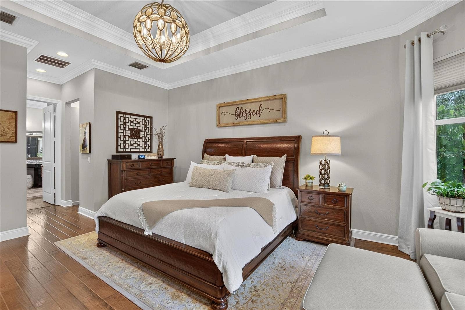 Primary Ensuite Bedroom w/Sitting Area & Upgraded Crown Molding