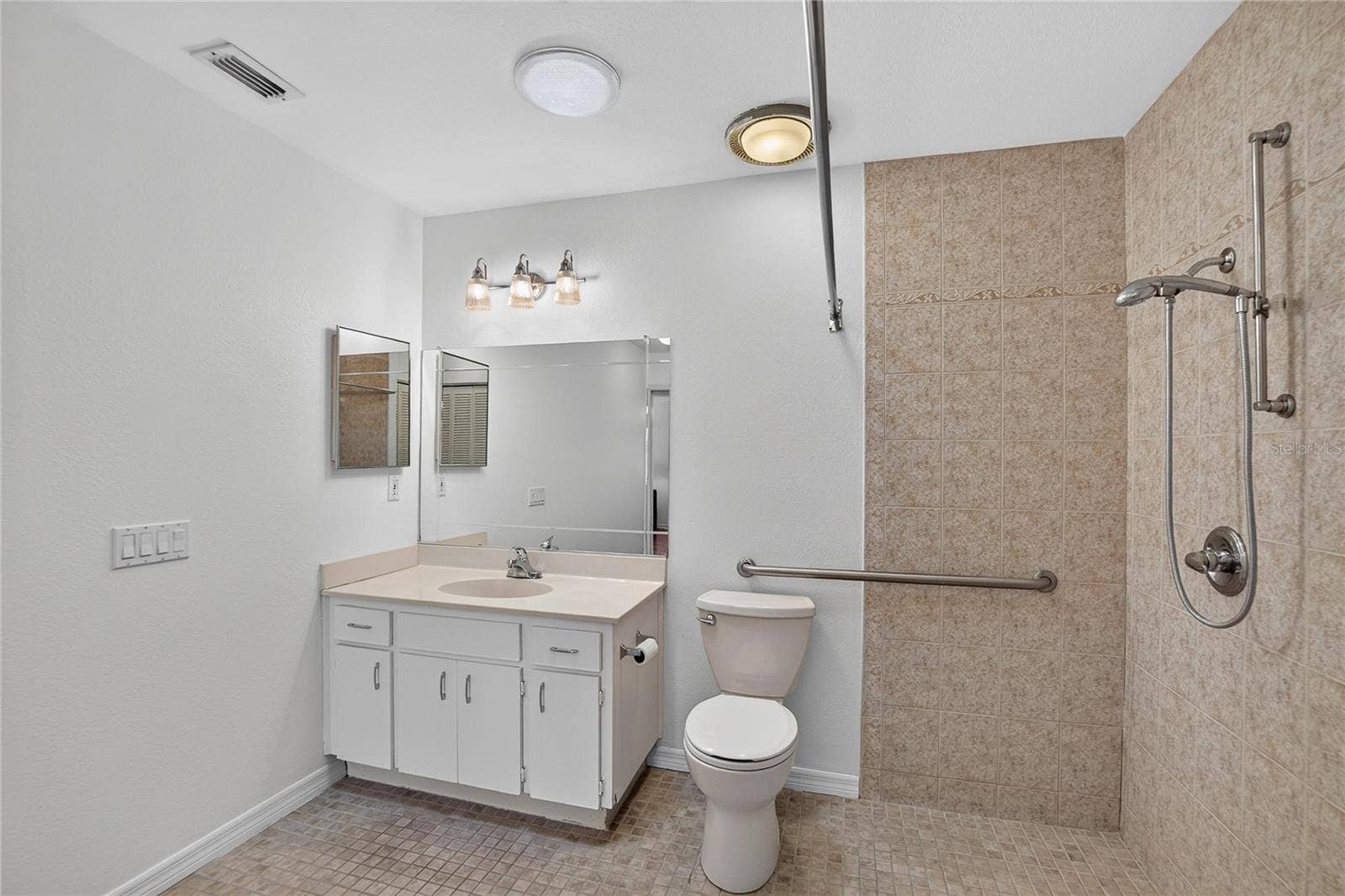 1308 LELAND DRIVE, #1308, Sun City Center, FL 33573 Primary Bathroom