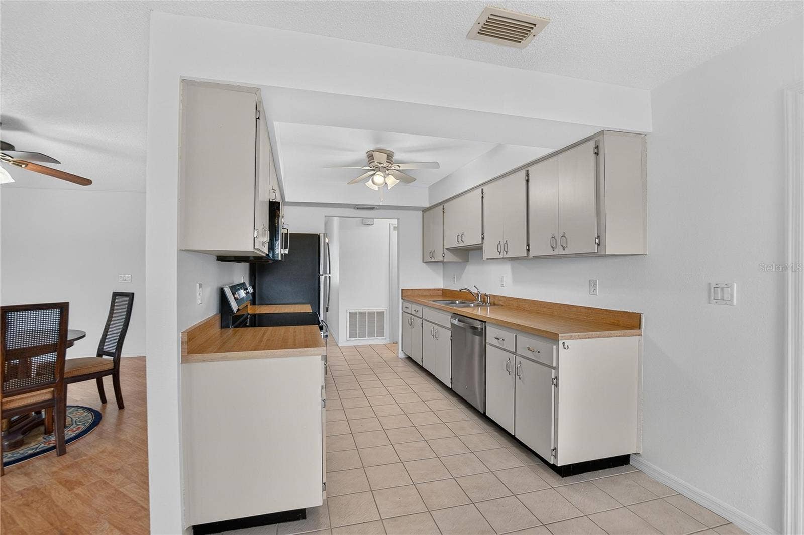 1308 LELAND DRIVE, #1308, Sun City Center, FL 33573 Kitchen