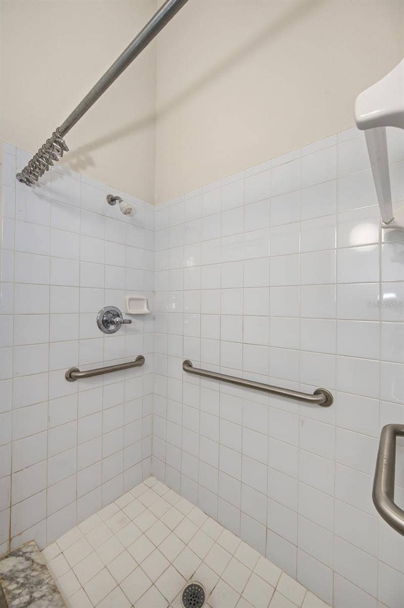 8406 TERRACE MEADOWS COURT, Temple Terrace, FL 33637