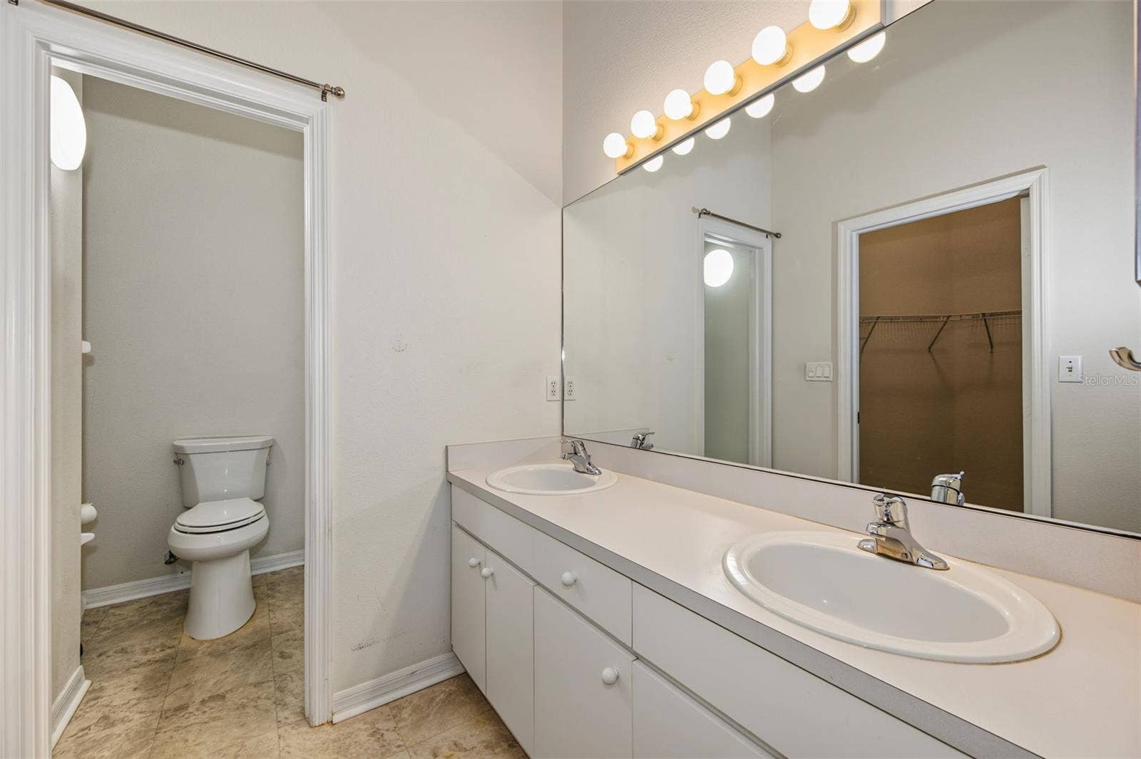8406 TERRACE MEADOWS COURT, Temple Terrace, FL 33637