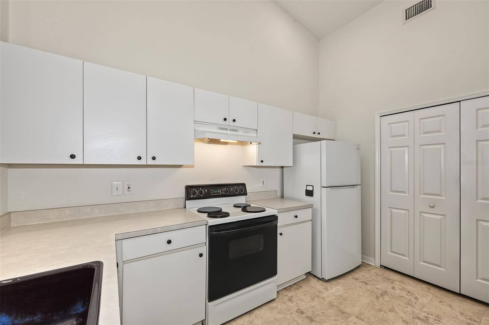 8406 TERRACE MEADOWS COURT, Temple Terrace, FL 33637