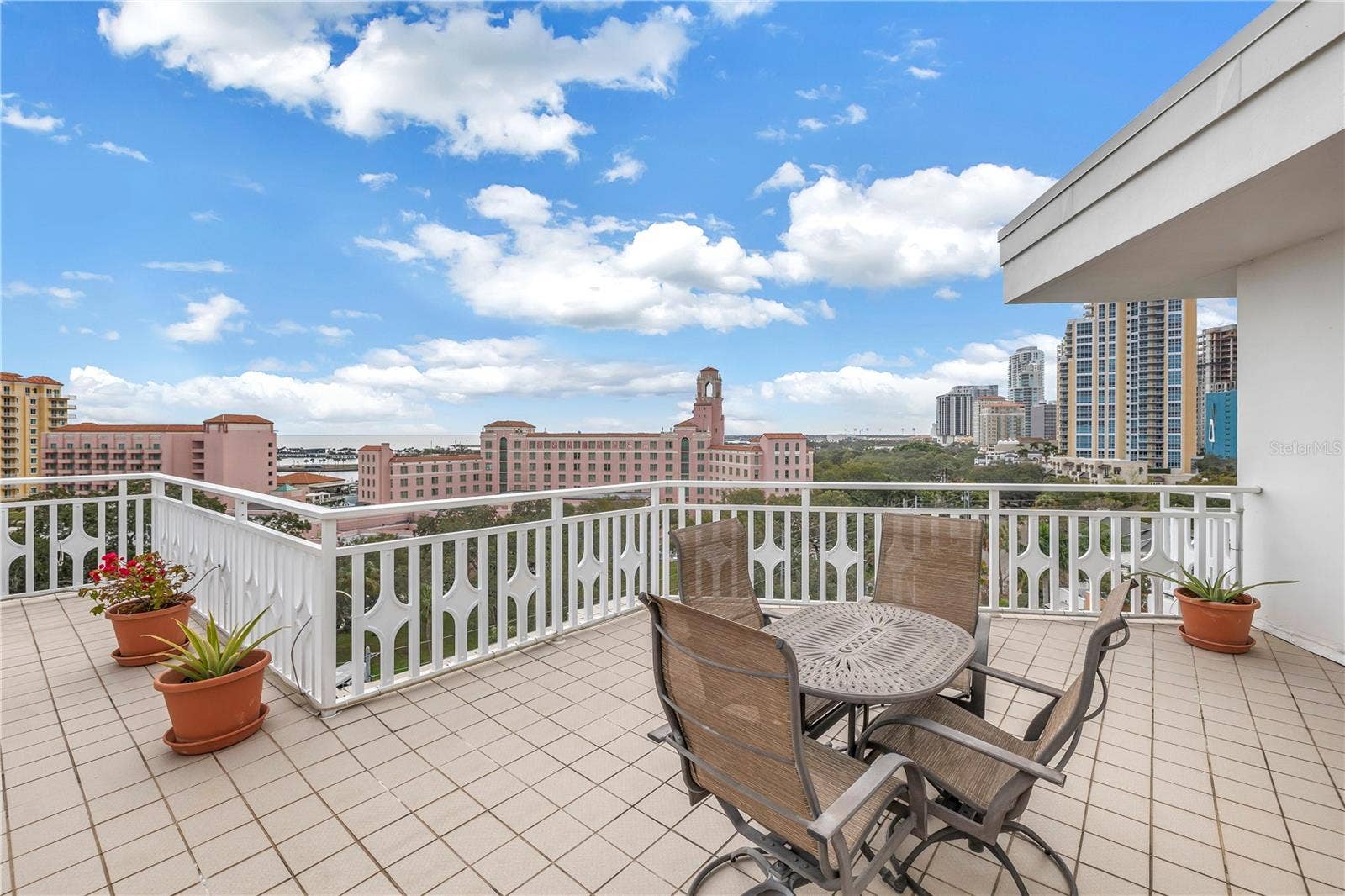 700 BEACH DRIVE NE, #201, St Petersburg, FL 33701 700 BEACH DRIVE NE, #201, St Petersburg, FL 33701