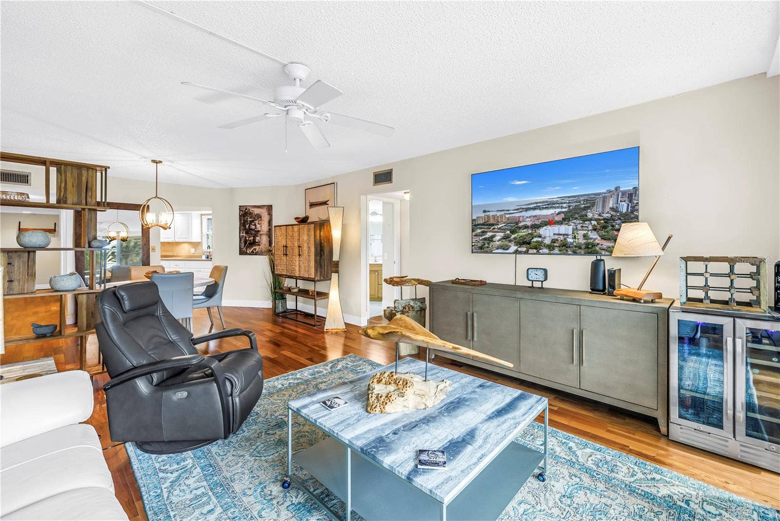 700 BEACH DRIVE NE, #201, St Petersburg, FL 33701 Living Room