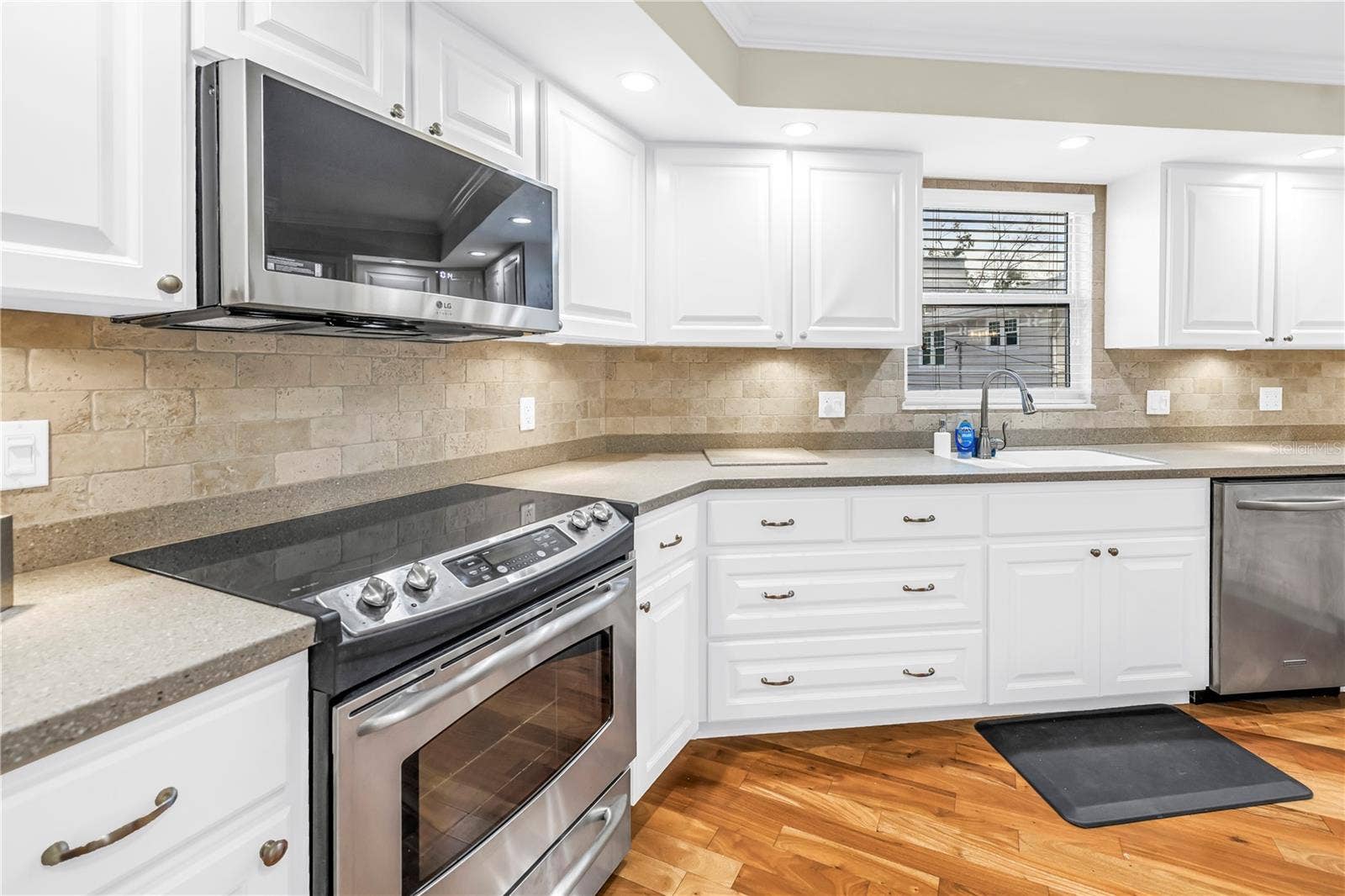 700 BEACH DRIVE NE, #201, St Petersburg, FL 33701 Kitchen