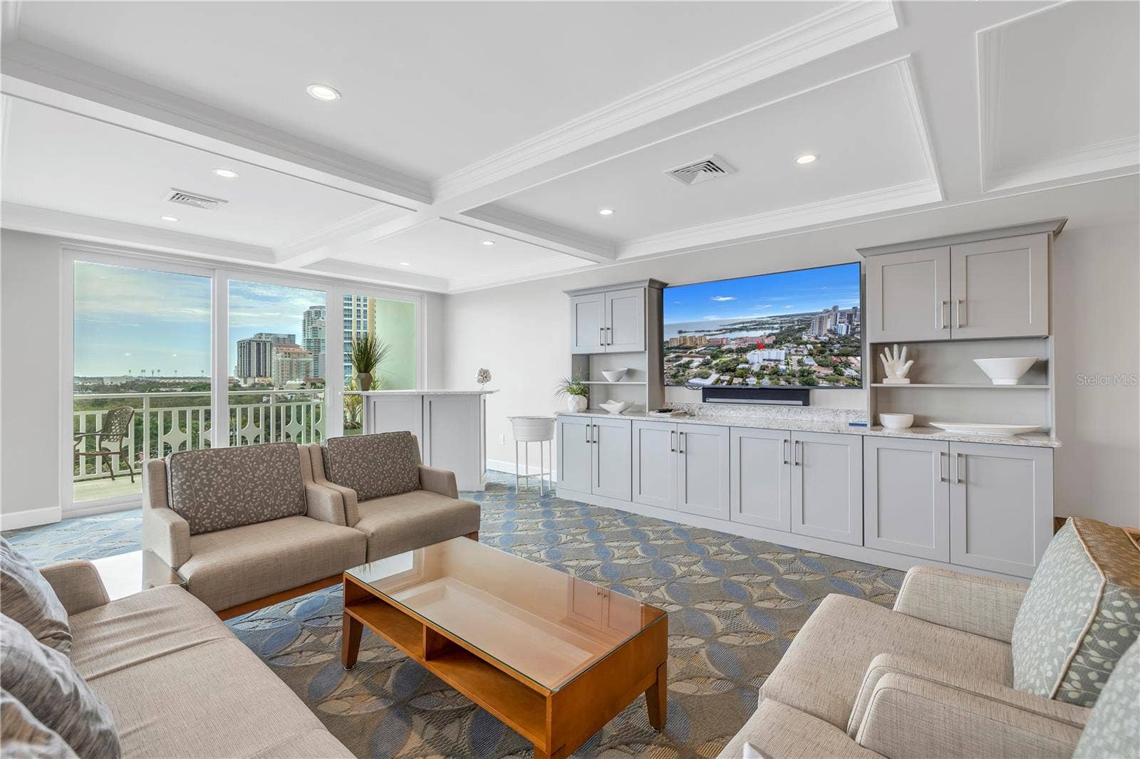 700 BEACH DRIVE NE, #201, St Petersburg, FL 33701 700 BEACH DRIVE NE, #201, St Petersburg, FL 33701