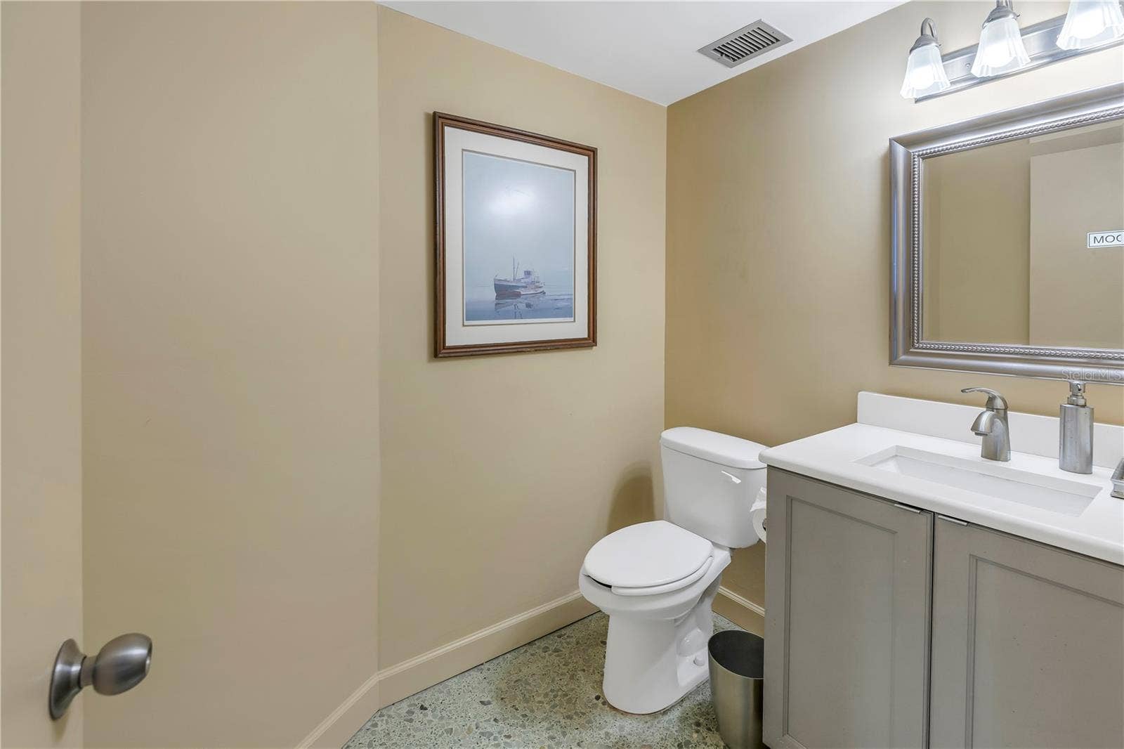 700 BEACH DRIVE NE, #201, St Petersburg, FL 33701 700 BEACH DRIVE NE, #201, St Petersburg, FL 33701