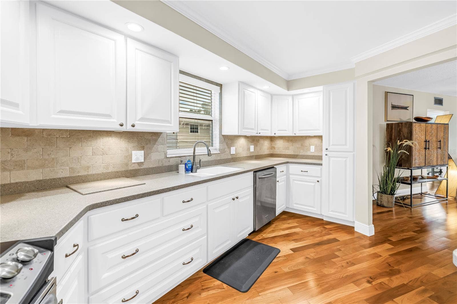 700 BEACH DRIVE NE, #201, St Petersburg, FL 33701 Kitchen