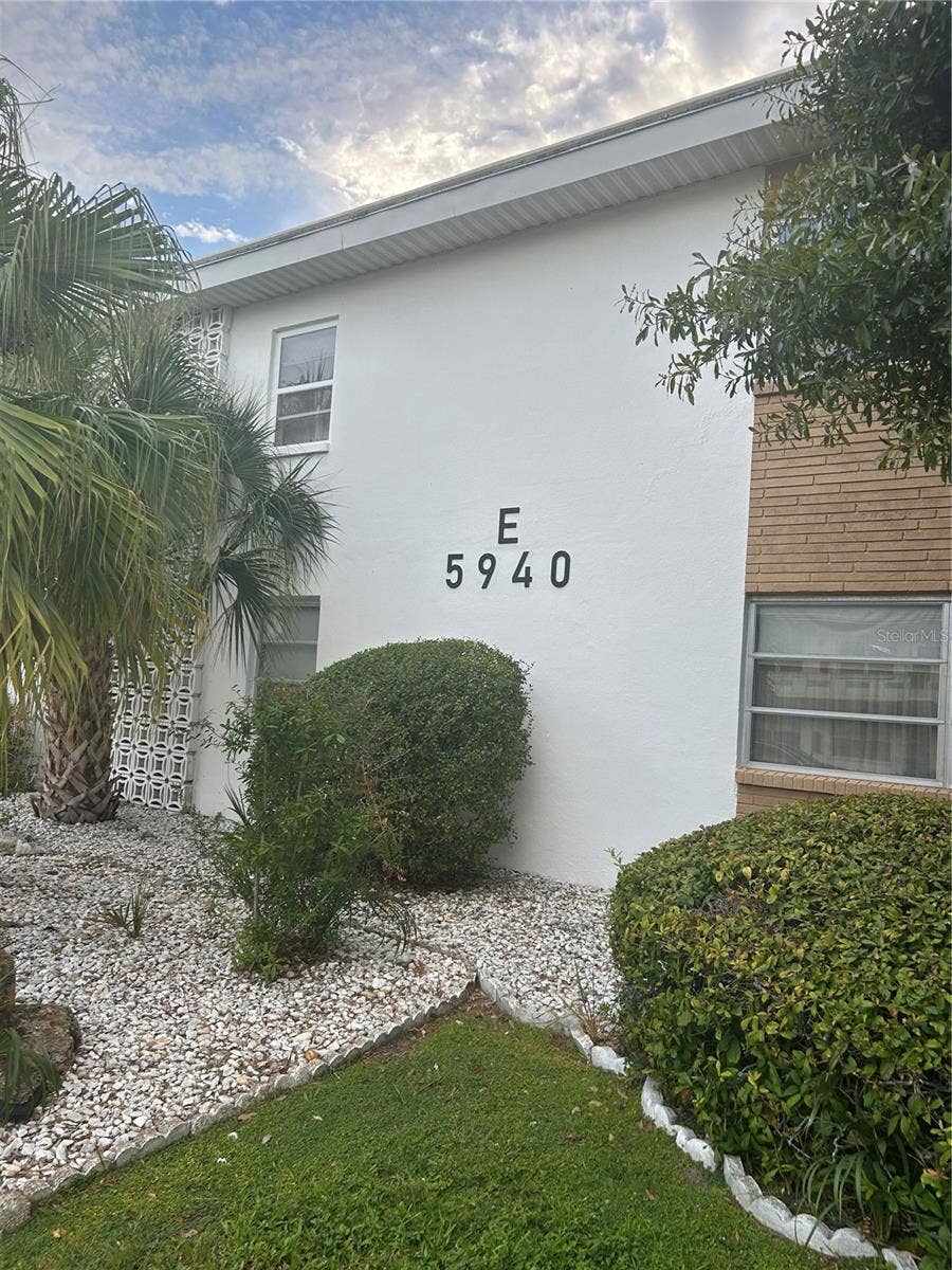 5940 21ST STREET N, #11, St Petersburg, FL 33714 5940 21ST STREET N, #11, St Petersburg, FL 33714