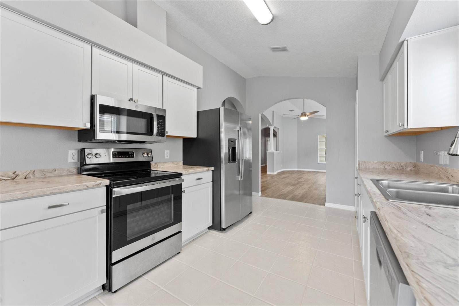 19009 FISHERMANS BEND DRIVE, Lutz, FL 33558