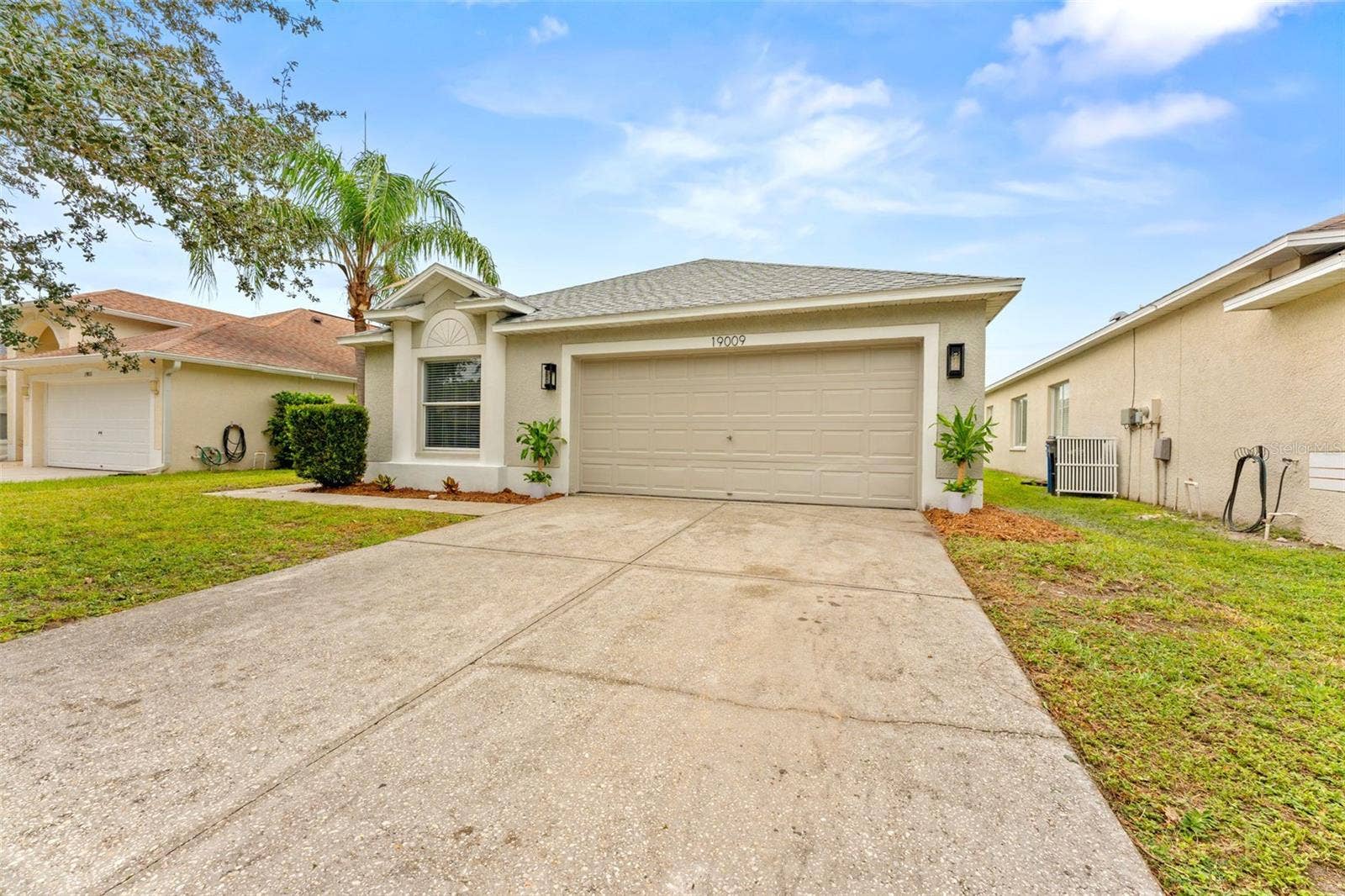 19009 FISHERMANS BEND DRIVE, Lutz, FL 33558