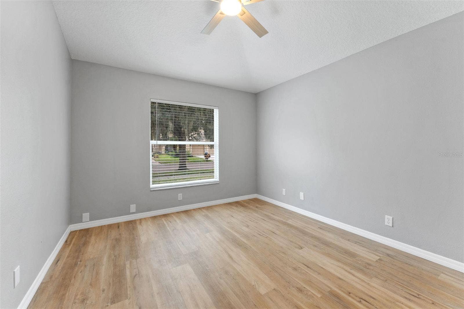 19009 FISHERMANS BEND DRIVE, Lutz, FL 33558