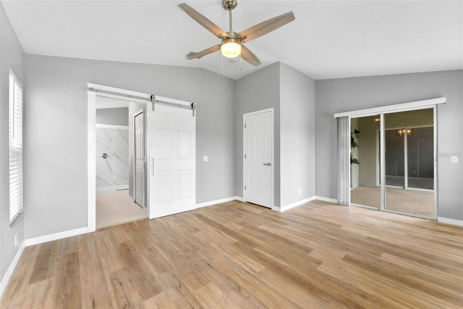 19009 FISHERMANS BEND DRIVE, Lutz, FL 33558
